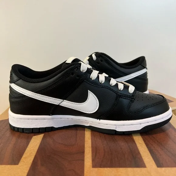 Nike Dunk Low - Picture 5 of 8